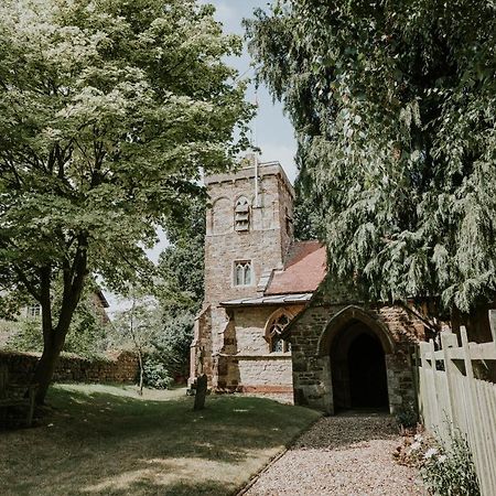 Slapton Manor Bed & Breakfast Towcester Exterior photo